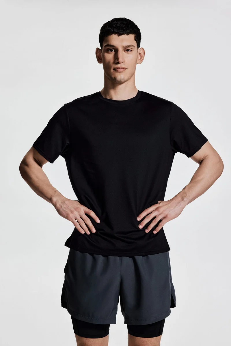 اتش اند ام بلوزة رياضية بقصة عادية من نسيج دراي موف™