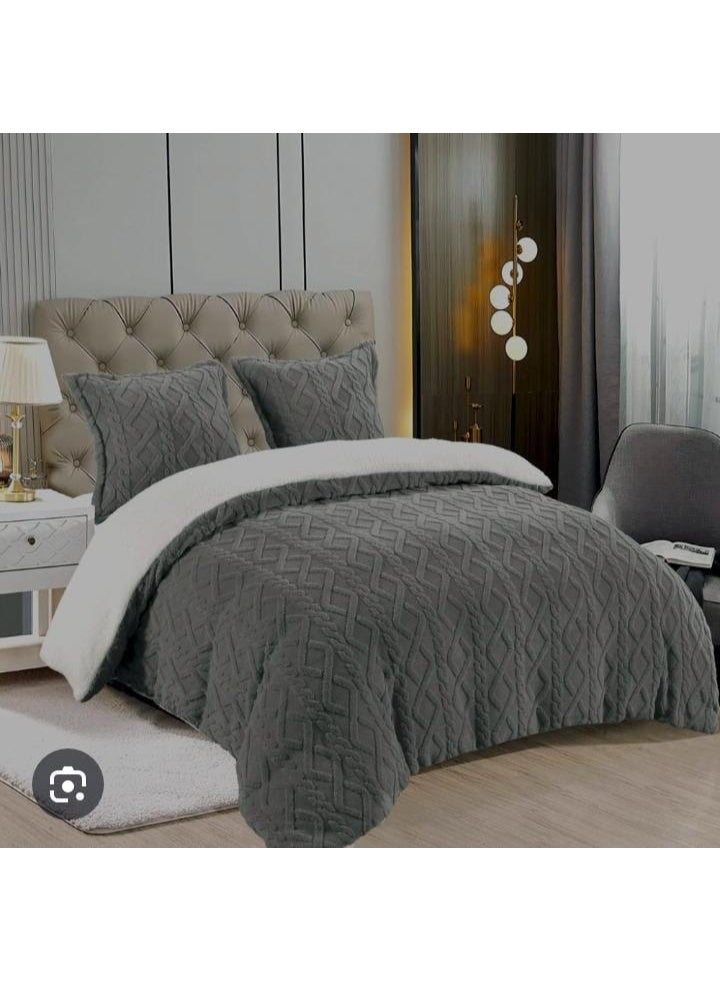 Comfy طقم لحاف ملكي مكون من 6 قطع من الفرو الصناعي الناعم والسميك والدافئ باللون الرمادي الداكن - Image 2