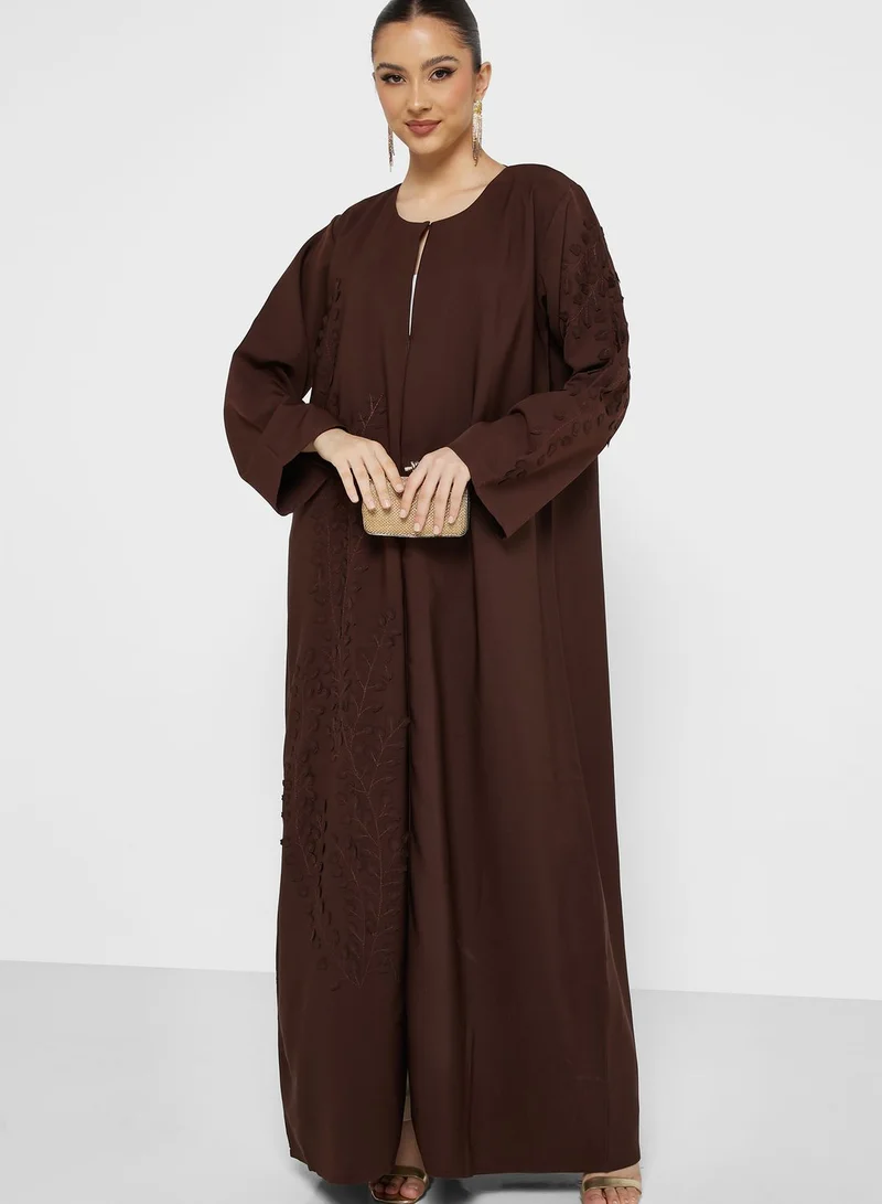 hayas closet Embroidery Detail Abaya