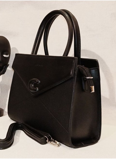 Women's shoulder bag with dimensions and sizes suitable for storage