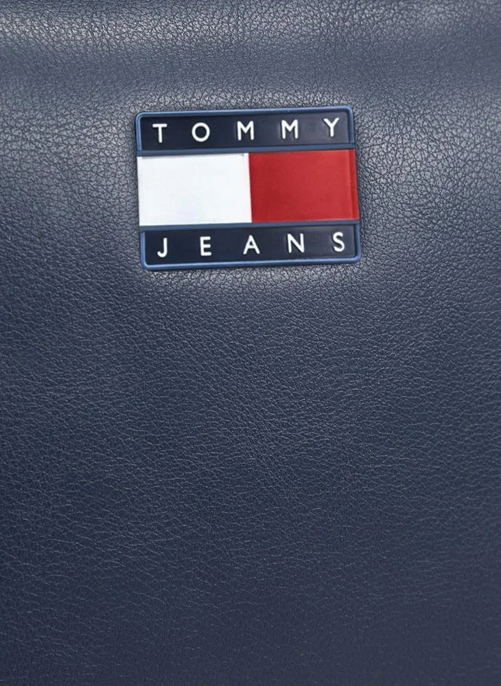 تومي جينز Logo Detail Zip Over Crossbody