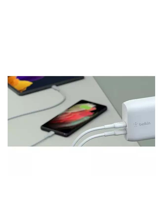 بيلكين شاحن حائط بتقنية USB Type C PD بقدرة 40 واط من Belkin (منافذ USB-C مزدوجة 20 واط لكل منفذ، يدعم  Power Delivery للشحن السريع لأجهزة iPhone 15/15 Plus و14 و14 Pro و14 Pro Max وMini وiPad Pro وGalaxy) أبيض - Image 3