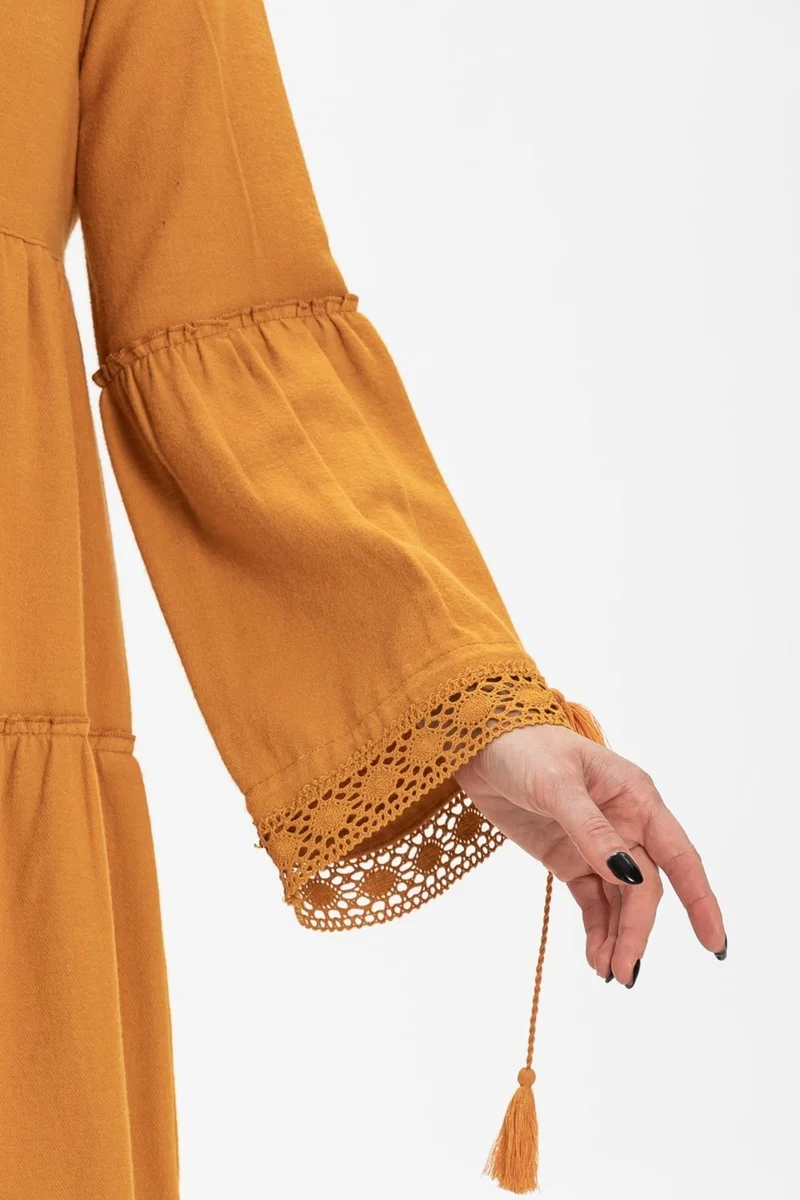 اليش شيل بيزي Tiered Knit Dress