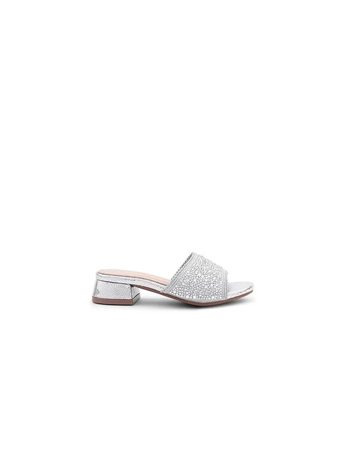 أيقون Sparkling girls' sandal with glitter finish.