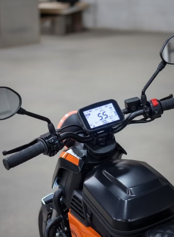 Electric scooter for adults with a 72V 50Ah lithium battery, 5000W motor, and oil brakes. - Image 3