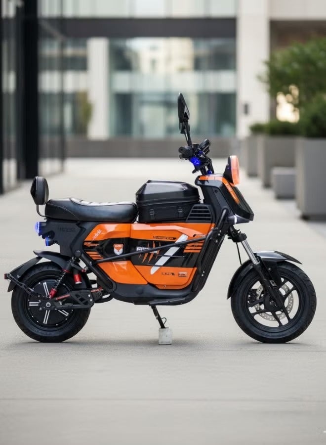 Electric scooter for adults with a 72V 50Ah lithium battery, 5000W motor, and oil brakes. - Image 4