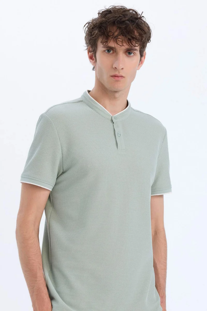 ديفاكتو Slim Fit Dog Collar Short Sleeve Polo T-Shirt