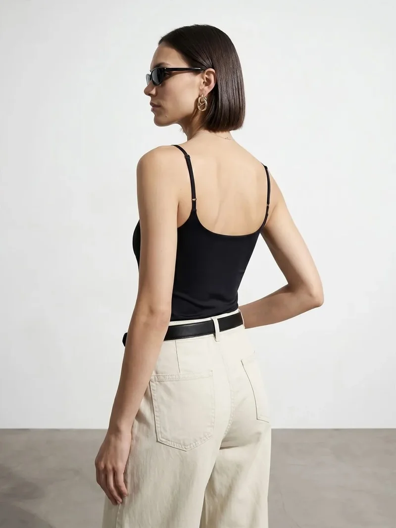 ديلفين DILVIN Slim Fit Square Neck Sleeveless Blouse