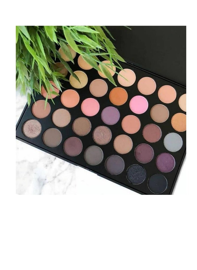 Eyeshadow palette consisting of 35 colors. multi-colors
