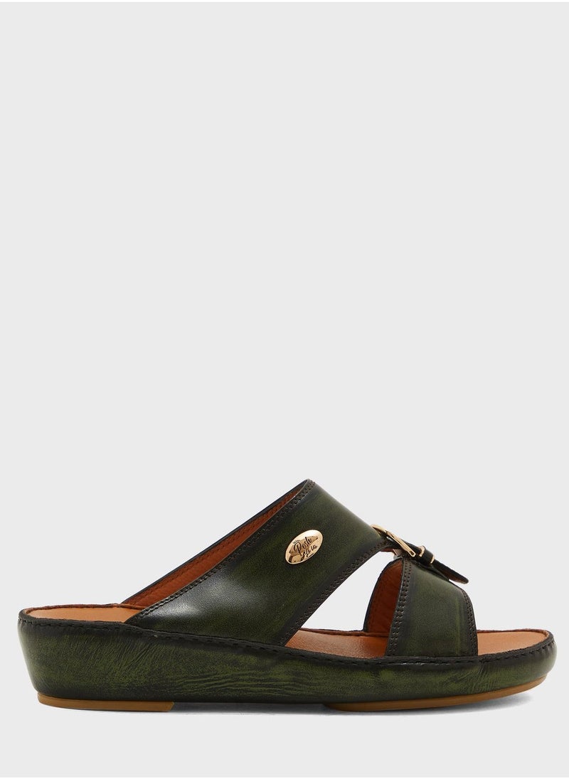 Posh La Vie - Trendy Arabic Sandals - Image 1