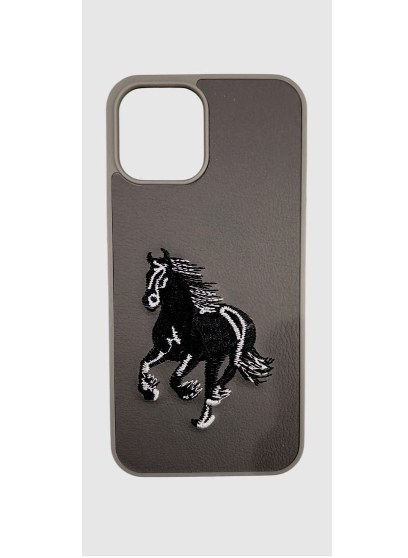 كيس جراب هاتف مضاد للصدمات بتصميم تطريز حصان لهاتف آيفون 12\12 برو باللون رمادي داكن