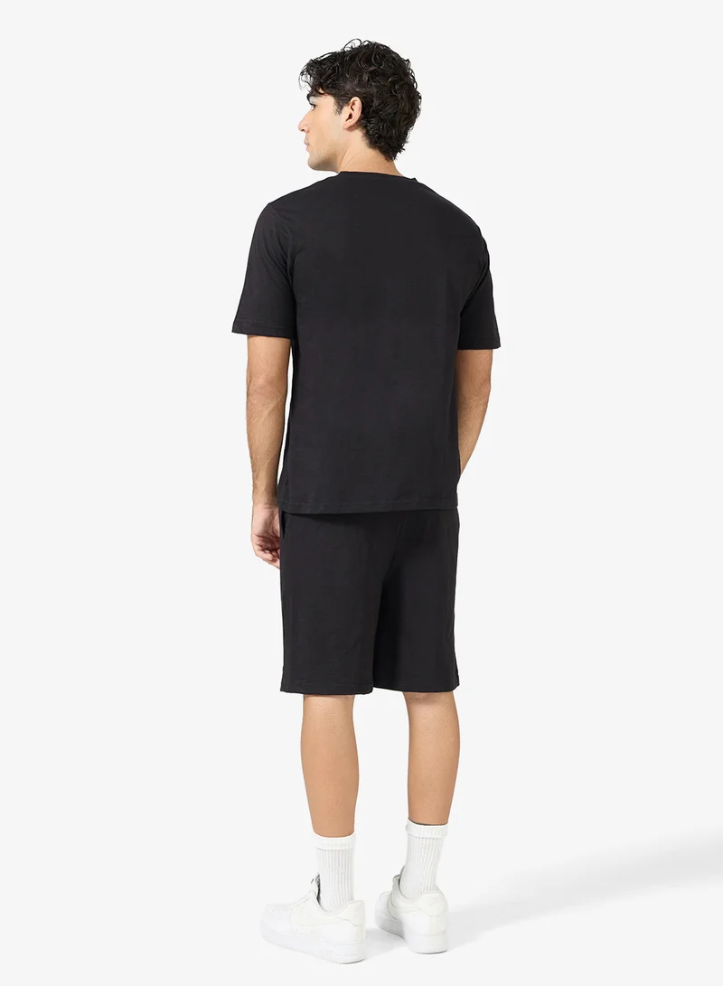 سفنتي فايف بيسيكس طقم تي شيرت وشورت