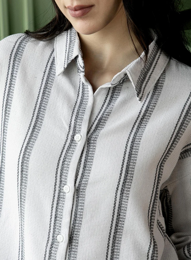 Pinacolada  Women's Charcoal Grey:Chalk White Shadow-Striped Woven Oversized Shirt | نساء | أكمام طويلة | مخطط | طوق منتشر | كاجوال كبير الحجم | قميص for Women | Best Price UAE