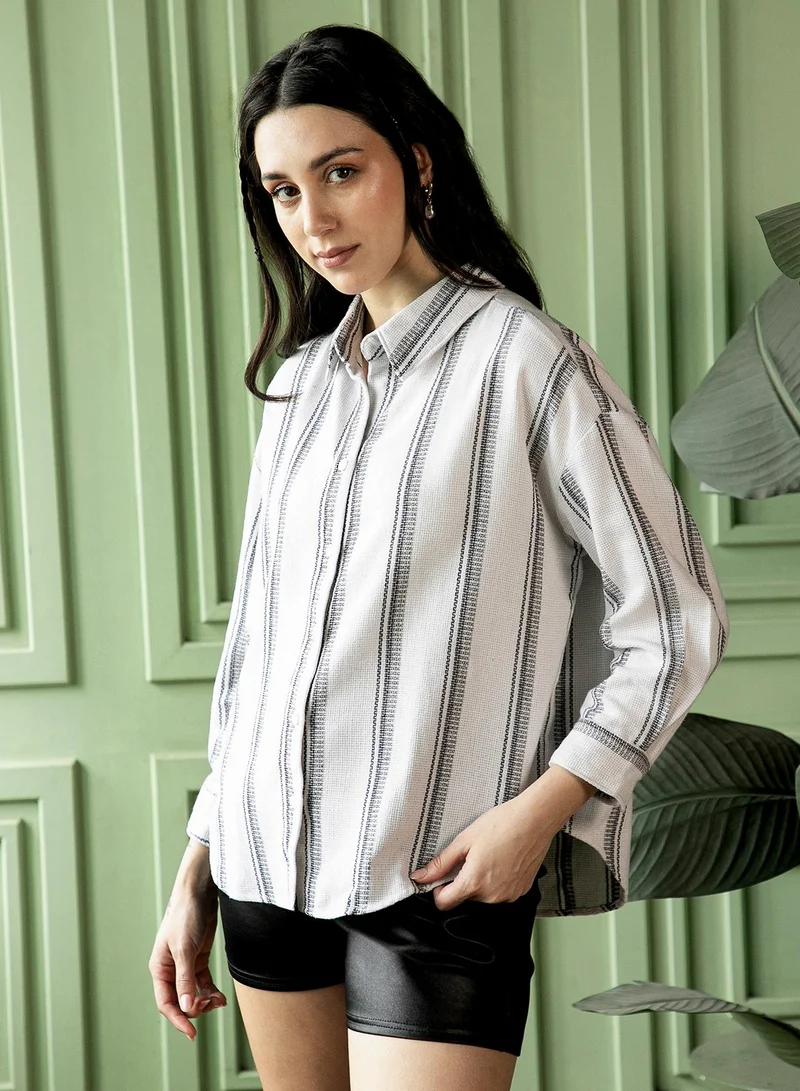 Pinacolada  Women's Charcoal Grey:Chalk White Shadow-Striped Woven Oversized Shirt | نساء | أكمام طويلة | مخطط | طوق منتشر | كاجوال كبير الحجم | قميص for Women | Best Price UAE
