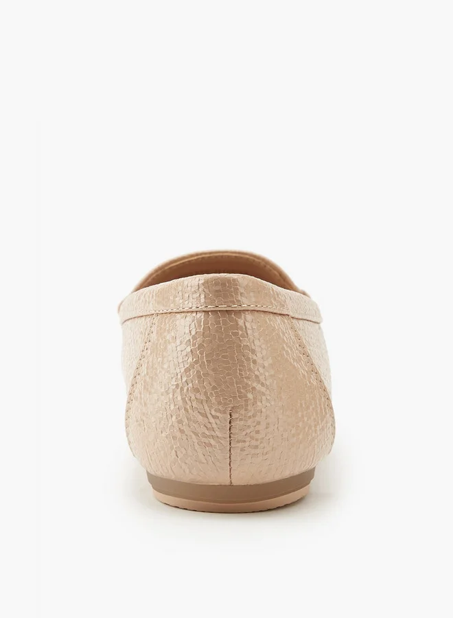 فلورا بيلا من شو إكسبرس Textured Slip-On Moccasins