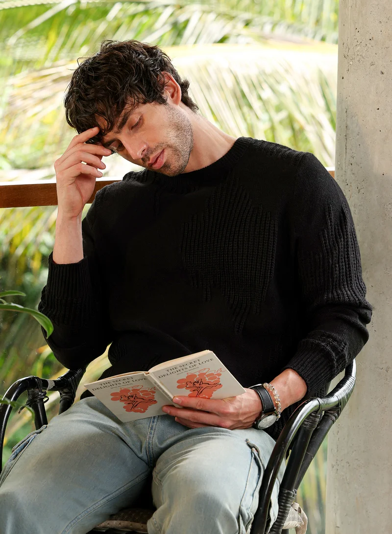 كامبوس سوترا كنزة رجالية بنمط جاكار بياقة دائرية وحافة مستقيمة - أسود داكن