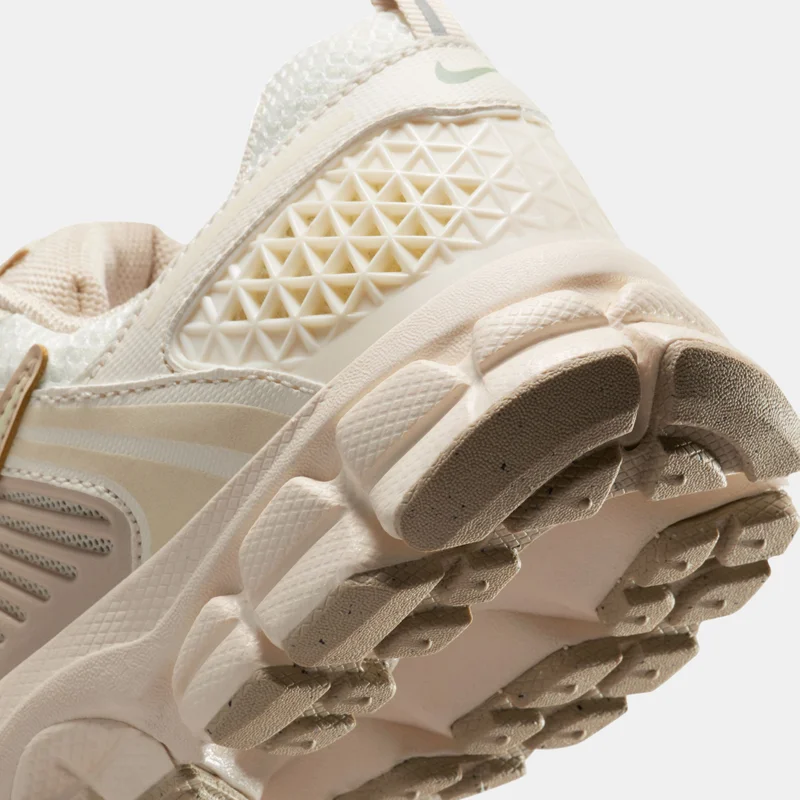 Nike Kids' Vomero 5 Shoes