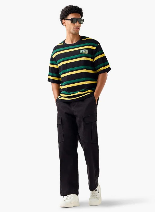 سبلاش فيڤ تي شيرت رجالي بقصة عادية ورقبة دائرية وأكمام قصيرة مخطط