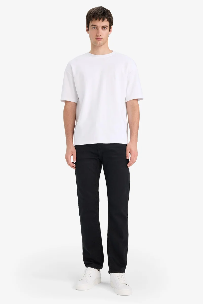 Defacto  Sergio Regular Fit Regular Waist Straight Leg Jeans for Men | Best Price UAE