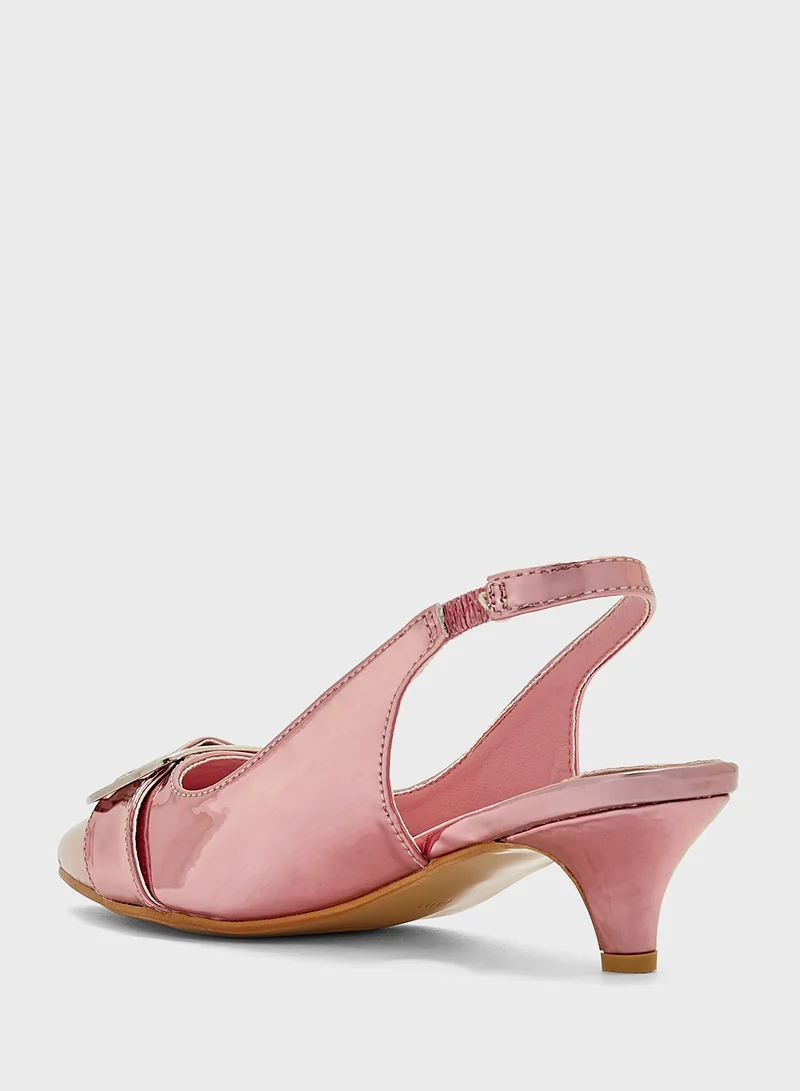 ايلا Buckle Detail Pump