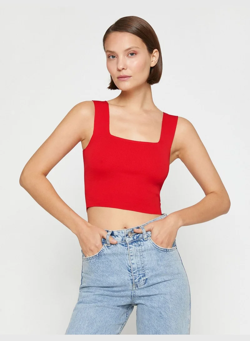 كوتون بلوزة قصيرة بحمالات عريضة وياقة مربعة