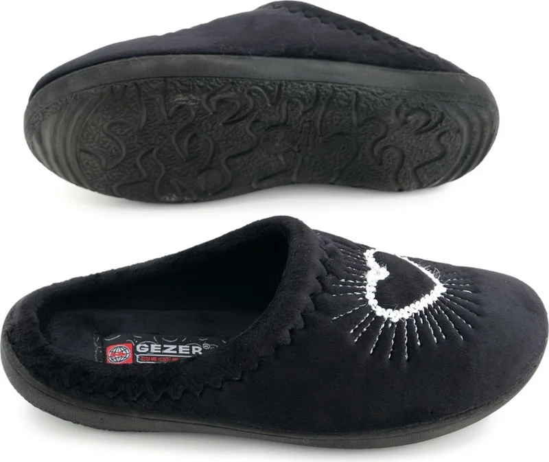 جيزر Women's Winter Embroidered Heart Design Comfortable Sole Home Garden Gondola Slippers