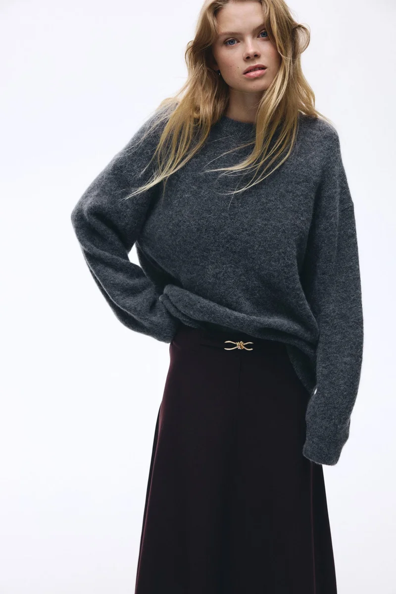 اتش اند ام تنورة ميدي بتفاصيل حزام خصر