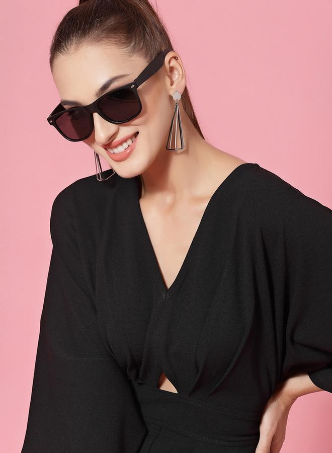 Kassually جمبسوت أسود واسع الساقين بتصميم V - Image 5