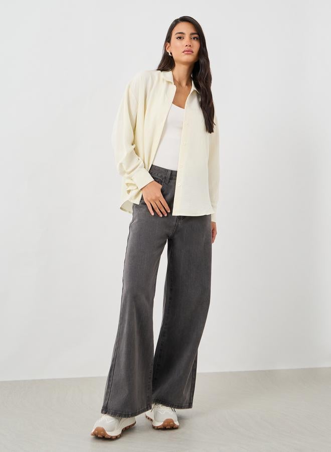 Styli Solid Spread Collar Regular Fit Shirt - Image 3