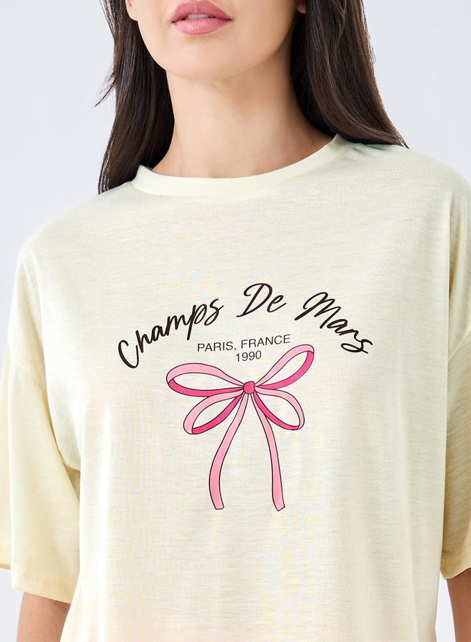 Styli Paris Bow Graphic Drop Shoulder T-Shirt and Pyjama Set - Image 4