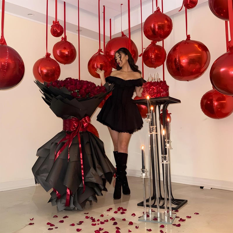 Froova 14 Pcs Red Round Foil Balloons 22/15/10 4D Ball Balloons Metallic Dark Red Balloon Ornament Mylar Balloon Chrome for Valentine's Day Birthday Graduation Wedding Anniversary Disco Party Decor - Image 4