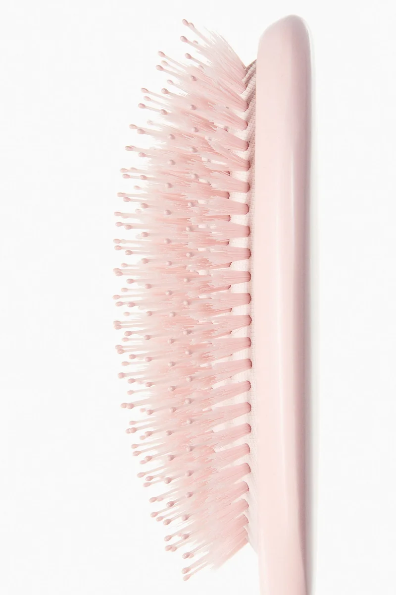 اتش اند ام فرشاة شعر