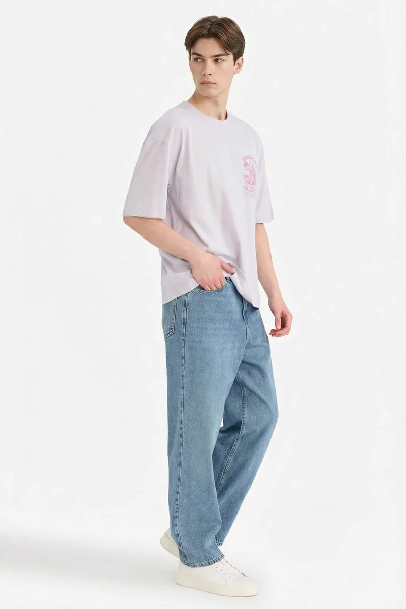 ديفاكتو Boxy Fit Crew Neck Short Sleeve T-Shirt