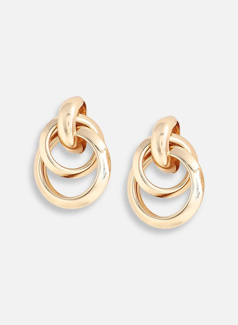 سوهي حلق مصمم للحفلات مطلي بالذهب