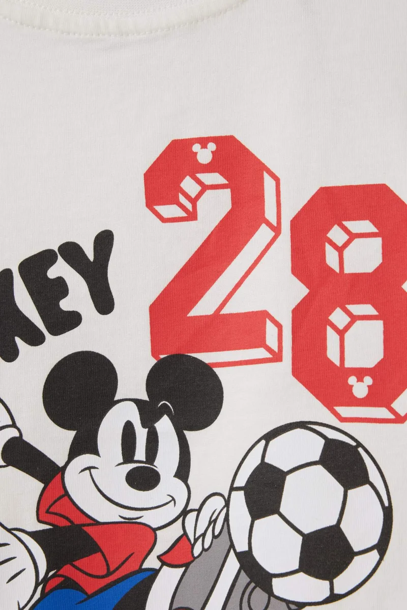 ديفاكتو Regular Fit Mickey &amp; Minnie Licensed Short Sleeve T-Shirt