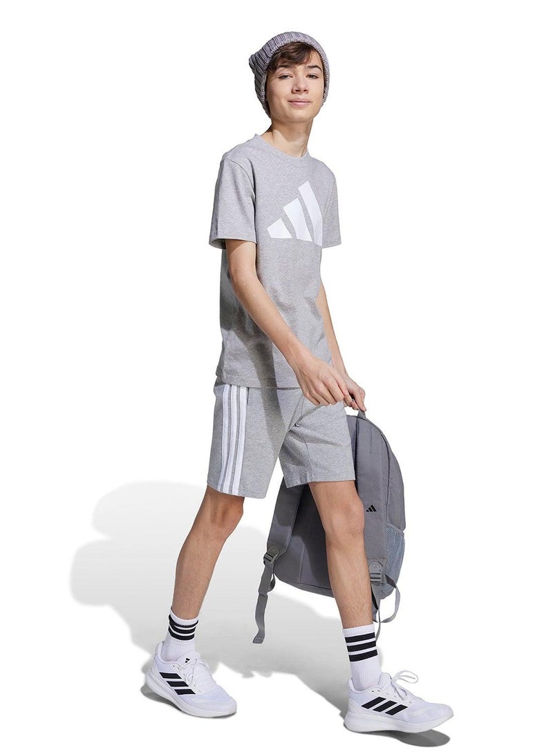 adidas تيشيرت جيه بي مطبوع للأطفال بأكمام قصيرة رمادي - Image 5