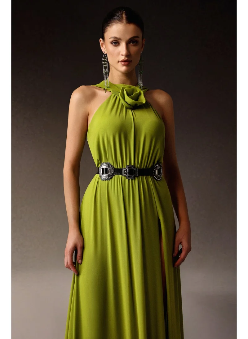 بيلا بارنيت فستان ناليزا ماكسي بدون أكمام مزين بالزهور