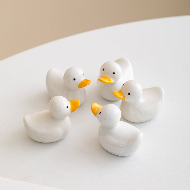 Readtu Cute Duck Ceramic Chopstick Rest - Image 4