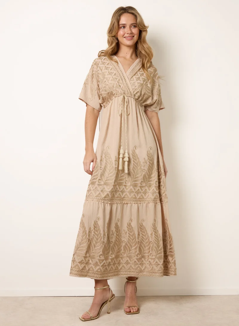 بلو فانيلا Metallic Embroidered Maxi Dress