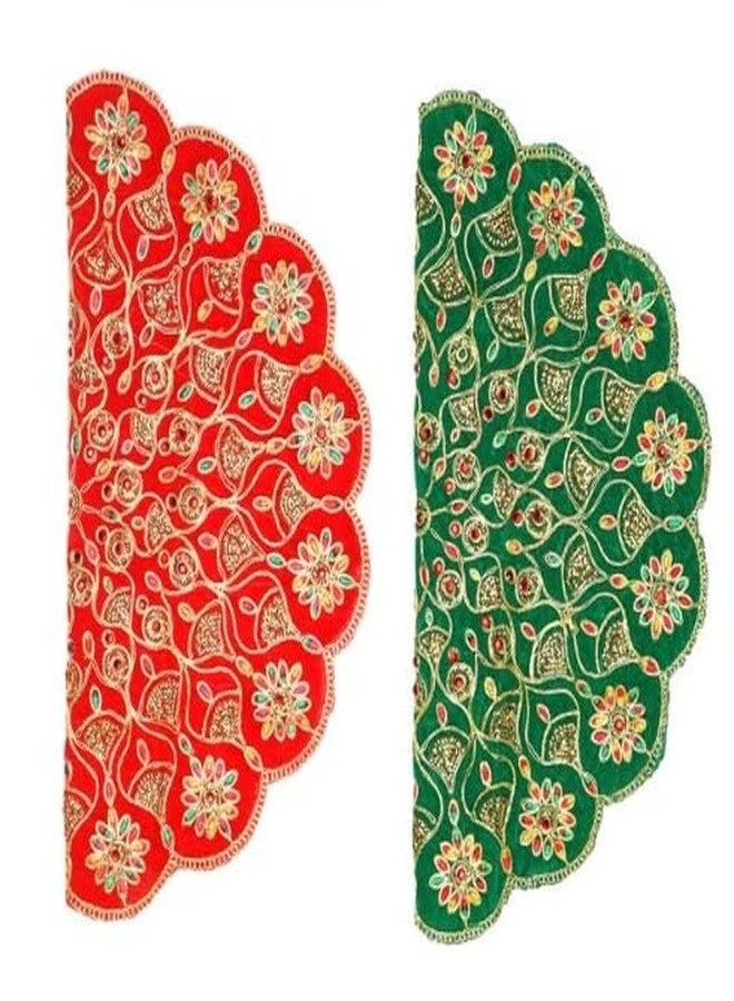 أديتري_كرييشن طقم من قطعتين من سجادات الصلاة الدائرية المخملية المزخرفة والمزينة بالترتر، مناسبة لاحتفالات البوجا الهندية التقليدية ورأس السنة الجديدة (المقاس: 11 بوصة × 11 بوصة) (أحمر وأخضر). - Image 2