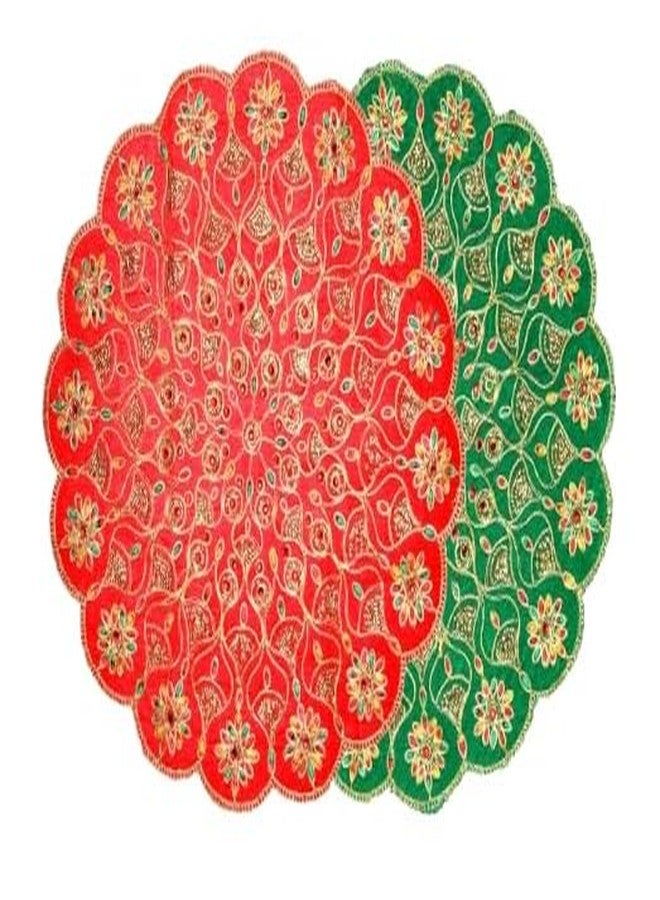 أديتري_كرييشن طقم من قطعتين من سجادات الصلاة الدائرية المخملية المزخرفة والمزينة بالترتر، مناسبة لاحتفالات البوجا الهندية التقليدية ورأس السنة الجديدة (المقاس: 11 بوصة × 11 بوصة) (أحمر وأخضر). - Image 1