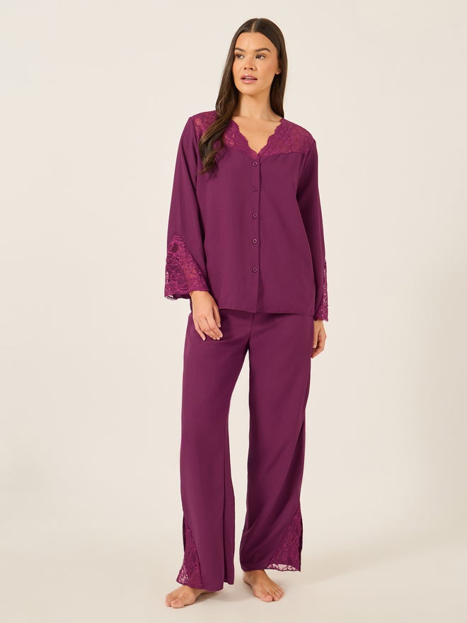 ستايلي طقم بيجامة وقميص بأزرار وإدخالات دانتيل ستايلي - Image 1