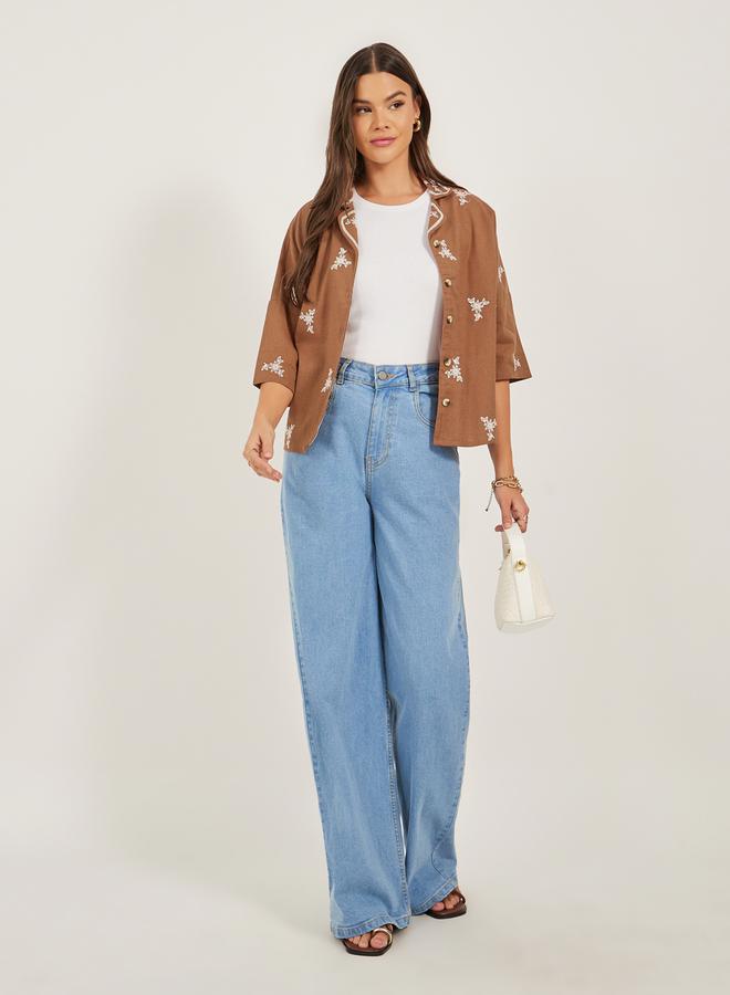 ستايلي بلوزة مطرزة بياقة مميزة بقصة عادية - Image 2