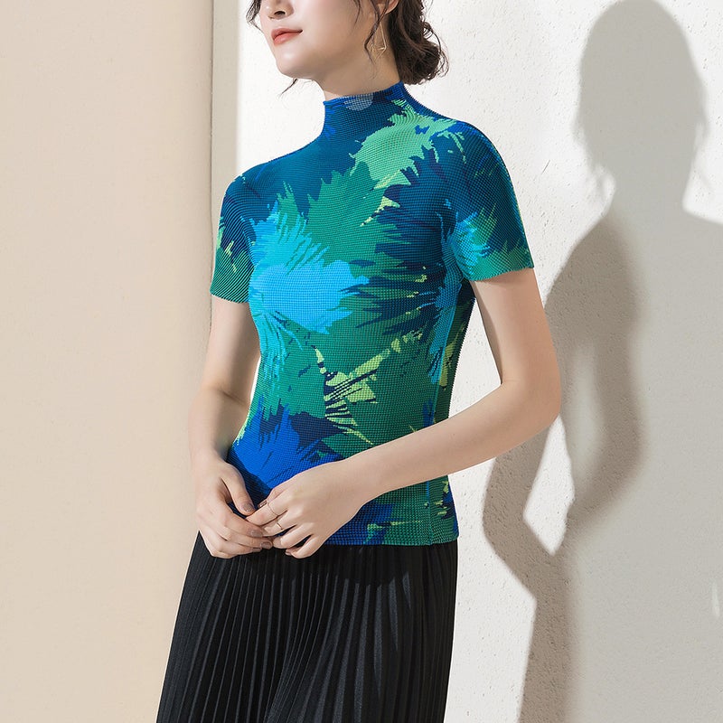 Women's wholesale supply temperament high collar gradient graffiti fashion high-end pleated T-shirt slim versatile pleated short sleeve - Image 1