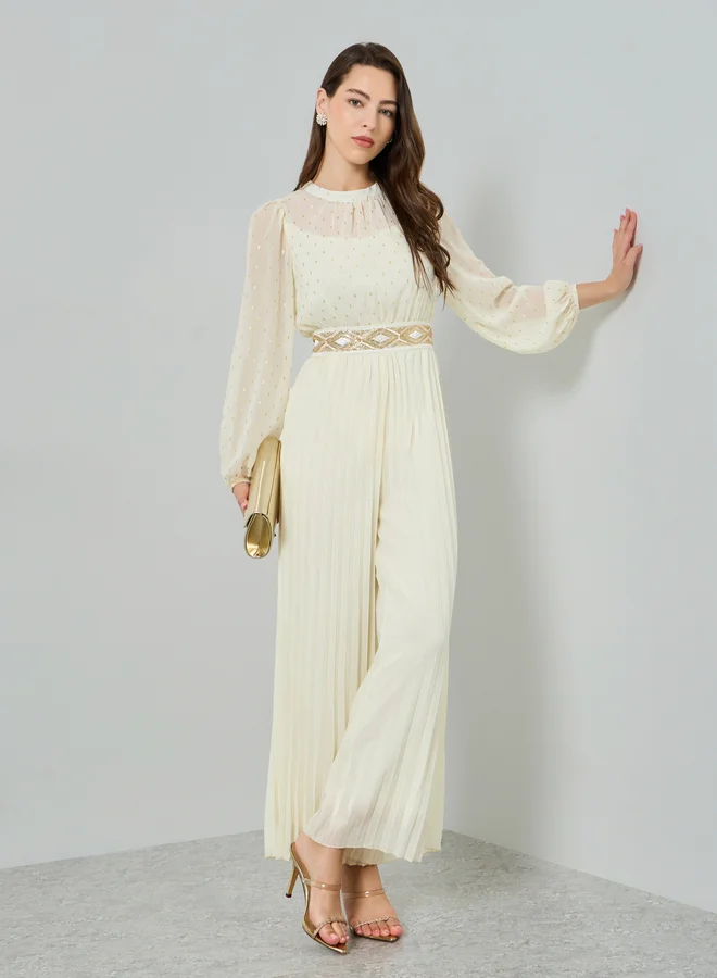 ستايلي جمبسوت بكسرات وأرجل واسعة مع تفاصيل لوريكس