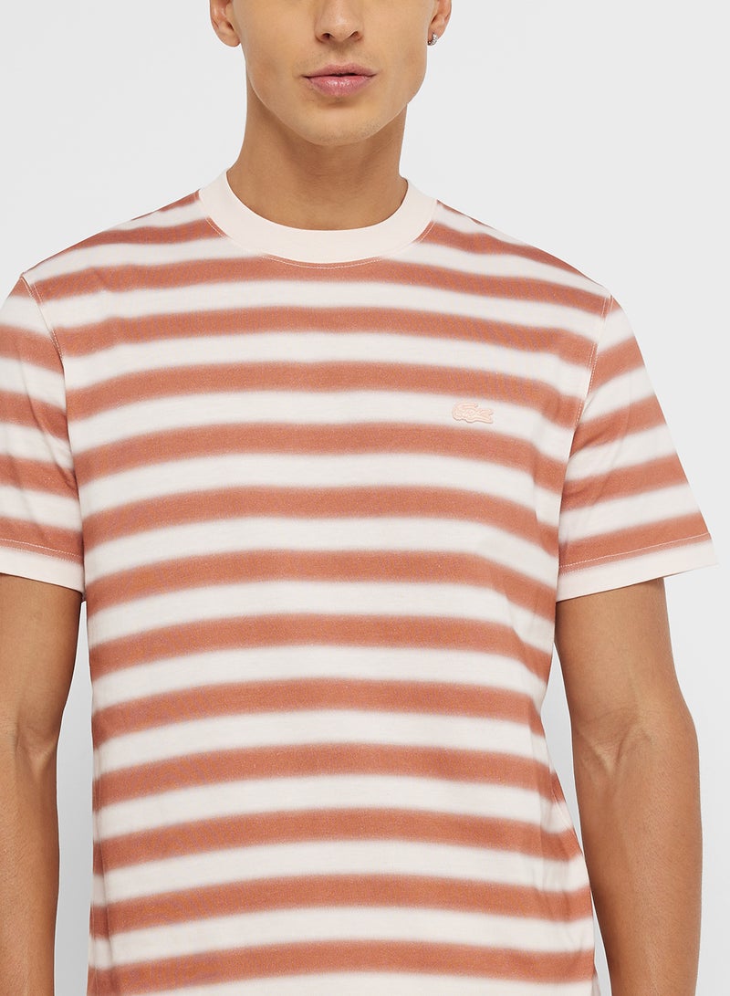 لاكوست تيشيرت قطن بطبعة شعار مخططة - Image 3