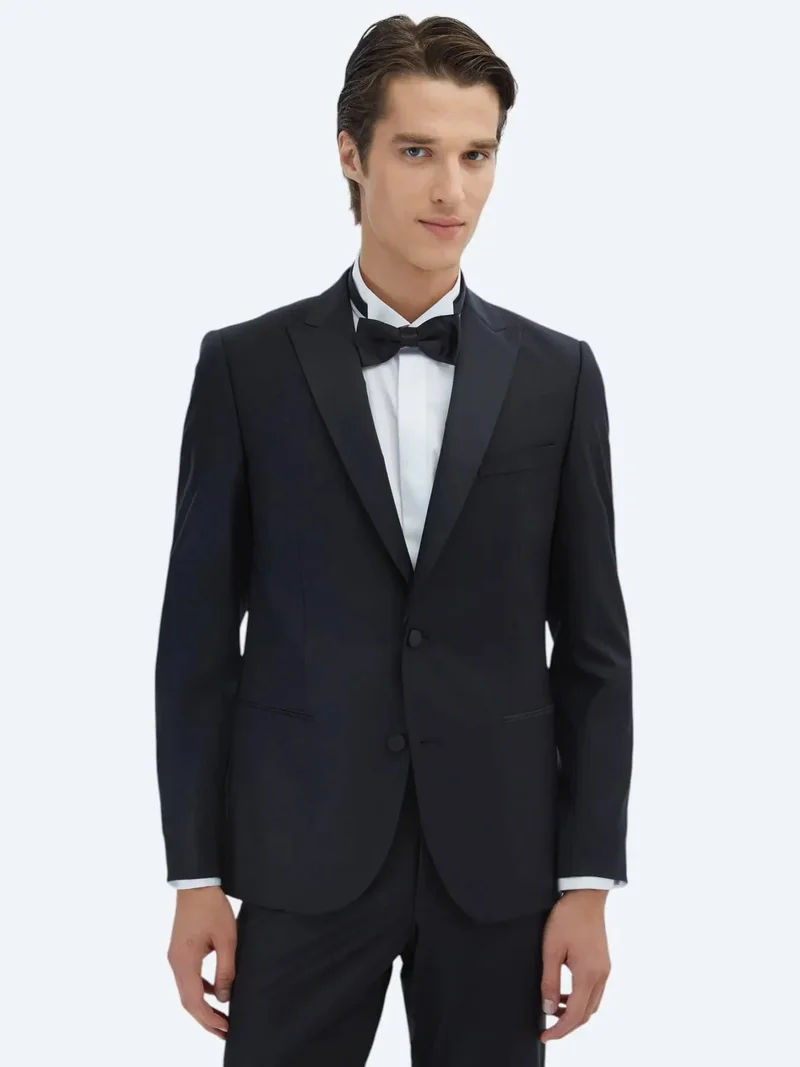 كيب بدلة رسمية سوداء سادة بقصة ضيقة قابلة للإزالة ذات صفين من الأزرار مصنوعة من النحاس