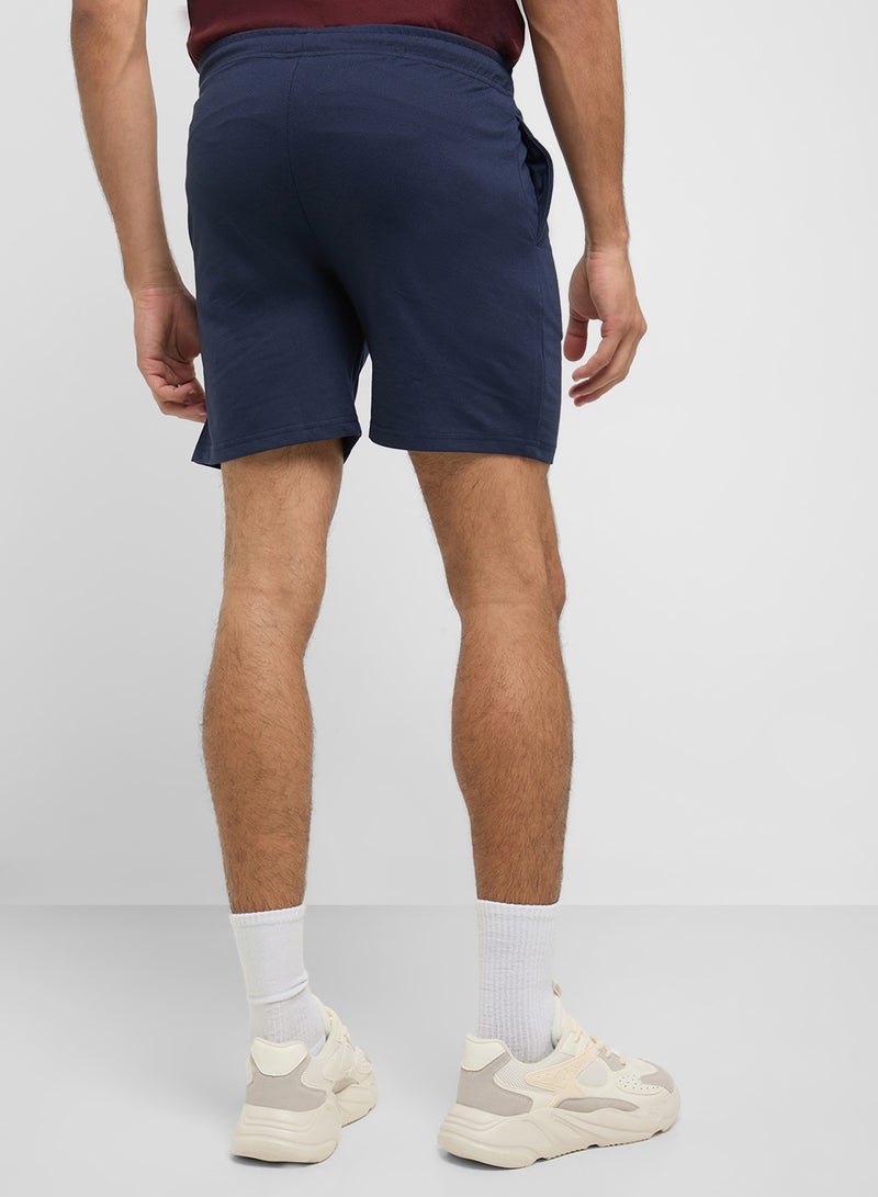 سفنتي فايف بيسيكس شورت كاجوال - Image 3