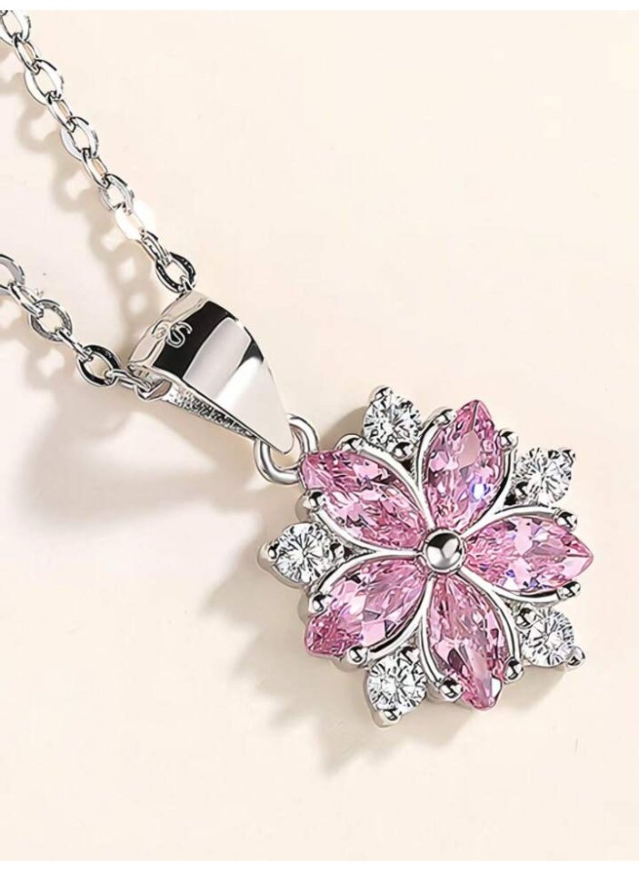 925 ستيرلنغ سيلفر تشارمز سلسال من الفضة الإسترلينية عيار 925 بقلادة فاخرة ناعمة مصنوعة بجودة عالية ودقة شديدة على شكل زهرة الكرز مرصعة بفصوص ملونة صغيرة من كريستال الزيركون لتعطي مظهرا رائعا للأميرة التي تستحقها - Image 2