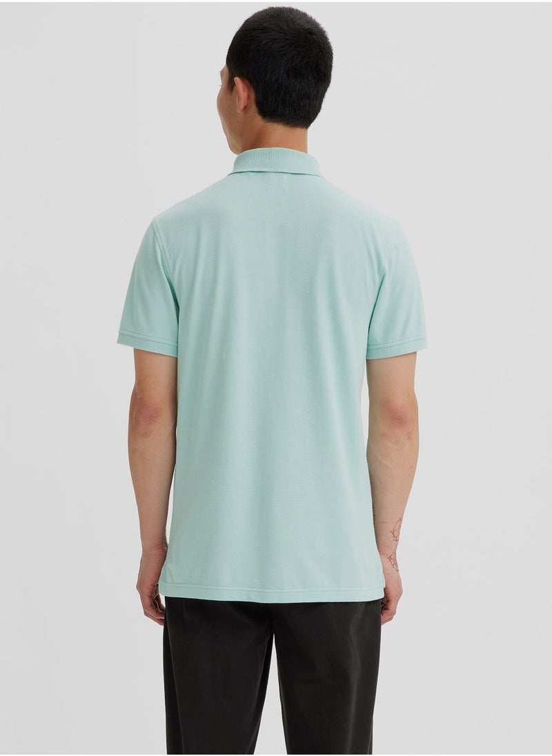Levi's - Essential Polo T-Shirt - Image 1